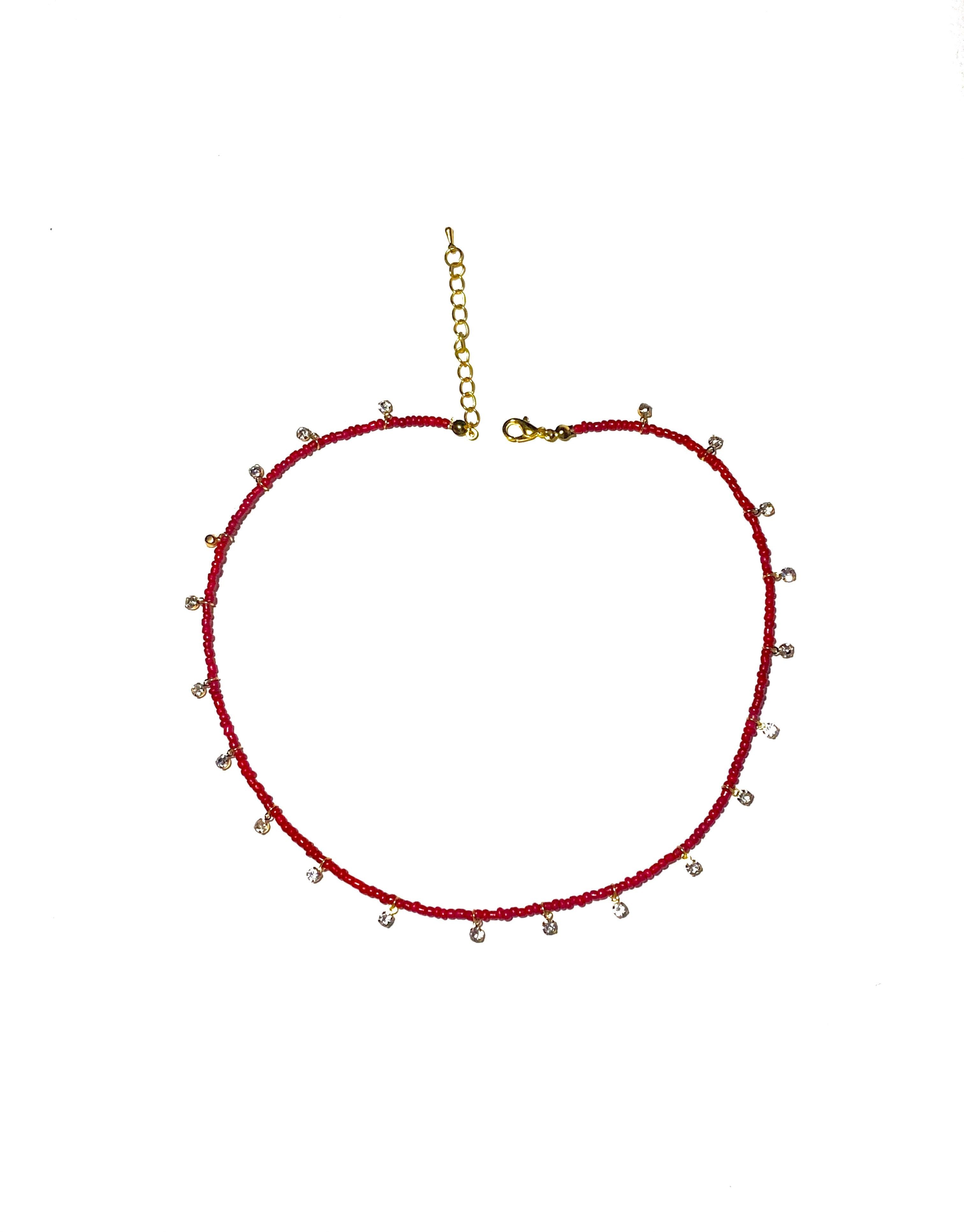 ألِفا، سلسال يومي أحمر أنثوي ساحر