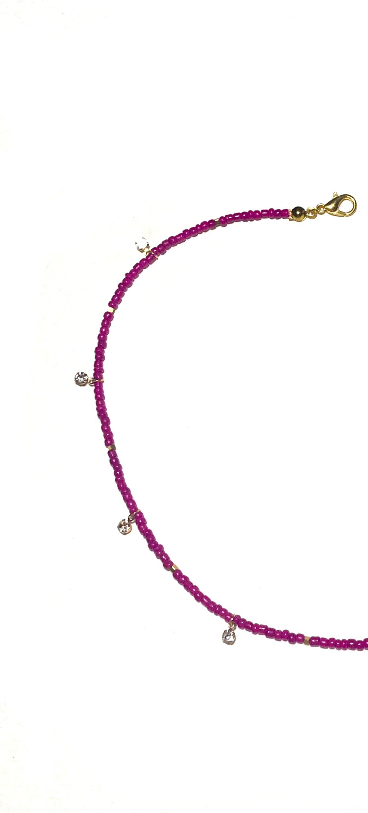 فوشيا، سلسال يومي فوشي، بتصميم أنثوي جذاب