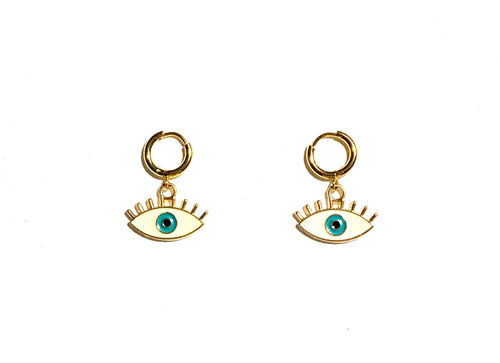 أقراط يومية بيضاء بتصميم عين، أناقة ناعمة تكمّل كل إطلالة