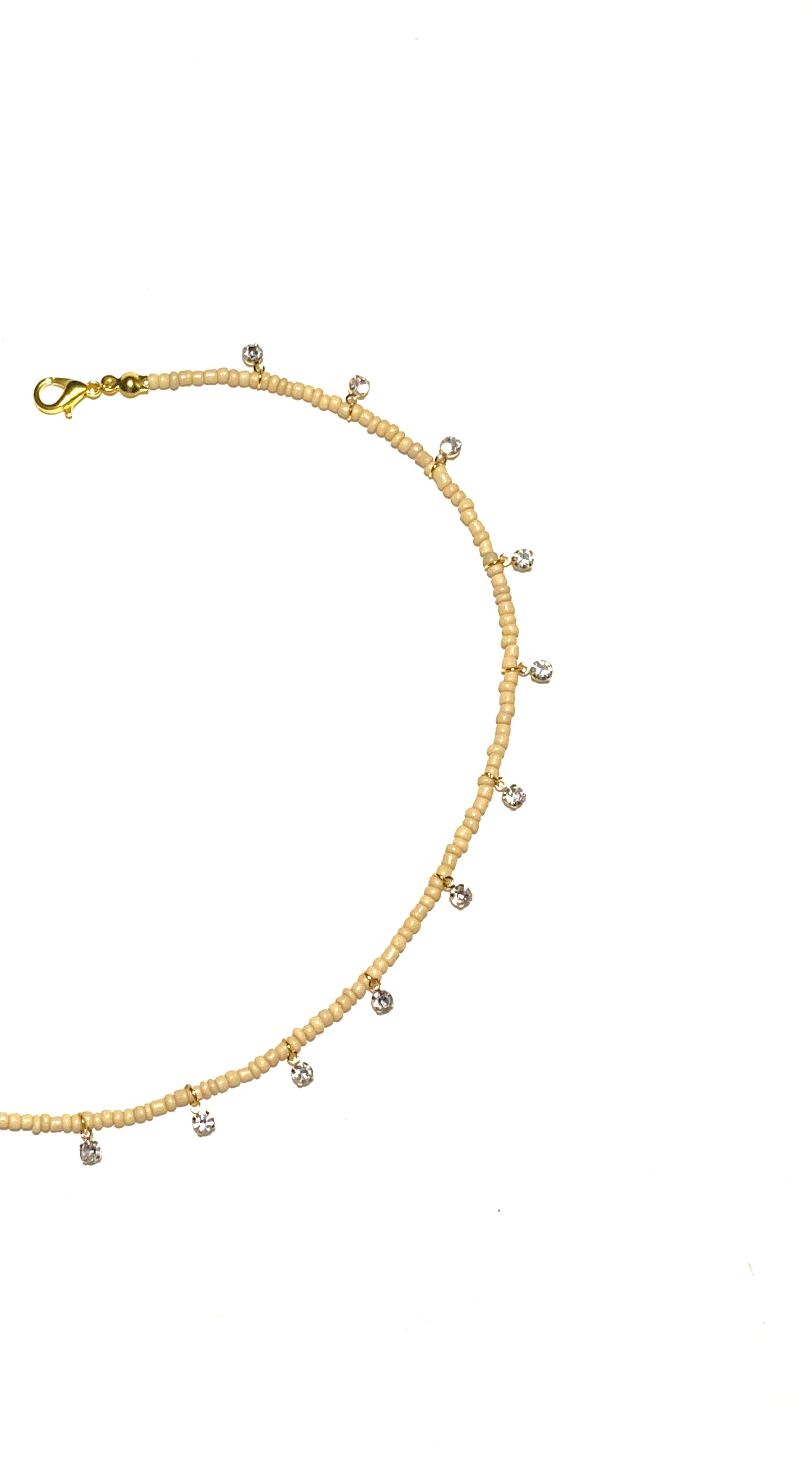 بَُها، سلسال ناعم يومي بيج يناسب جميع الإطلالات