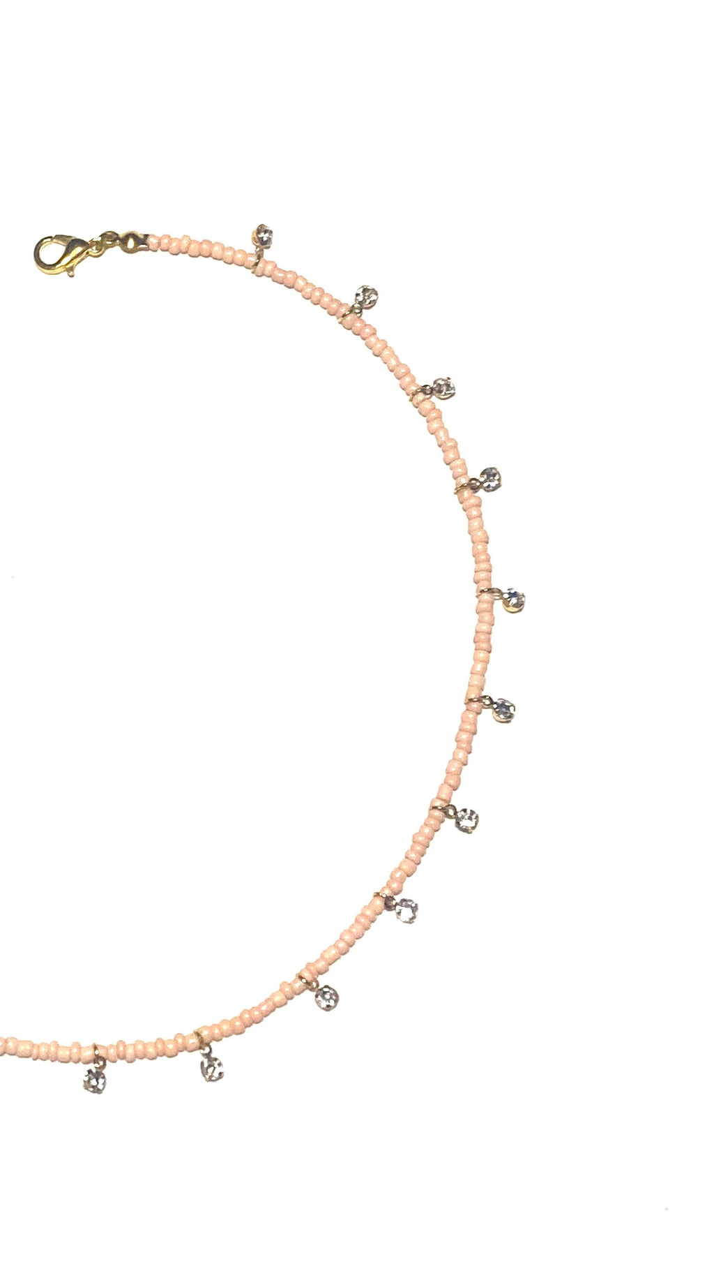 بيلا، سلسال وردي، لمسة أنثوية ناعمة